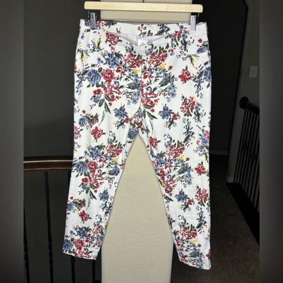 Time & Tru and No Boundaries Bundle of 3 Pairs of L Pants - Picture 9 of 12